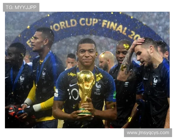 德尚透露姆巴佩伤情细节与他多次交流后感到遗憾 德尚透露姆巴佩伤情细节与他多次交流后感到遗憾